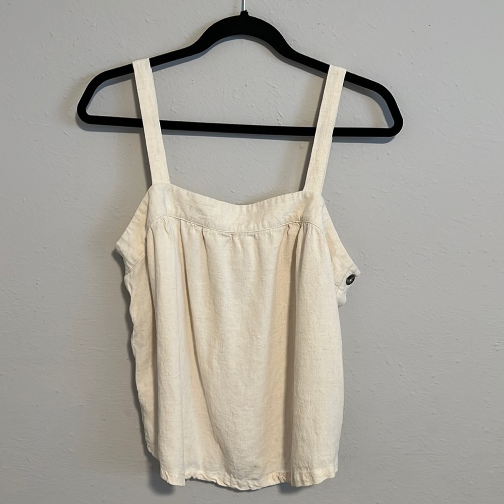 Universal Thread - Oatmeal Button Tank - Excellent Condition